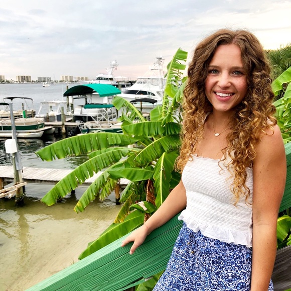 Meet your Posher, Mackenzie - Picture 6 of 6